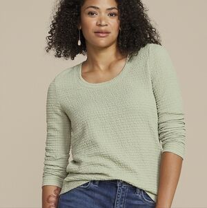 [NWT] MAURICES 24/7 Textured Scoop Neck Long Sleeve Tee Sage Green Sz Large
